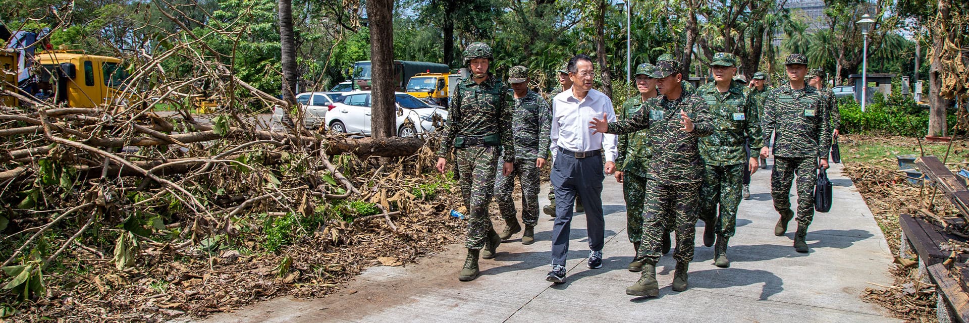 顧部長視導南部駐軍災後復原任務